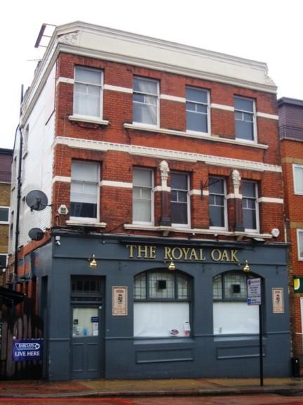 Lost pubs Royal Oak, East Hill, Wandsworth pic Darkstar