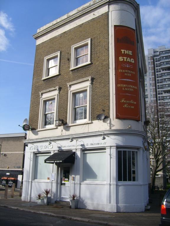 Lost pubs The Stag, Westbridge Road, Battersea pic Darkstar