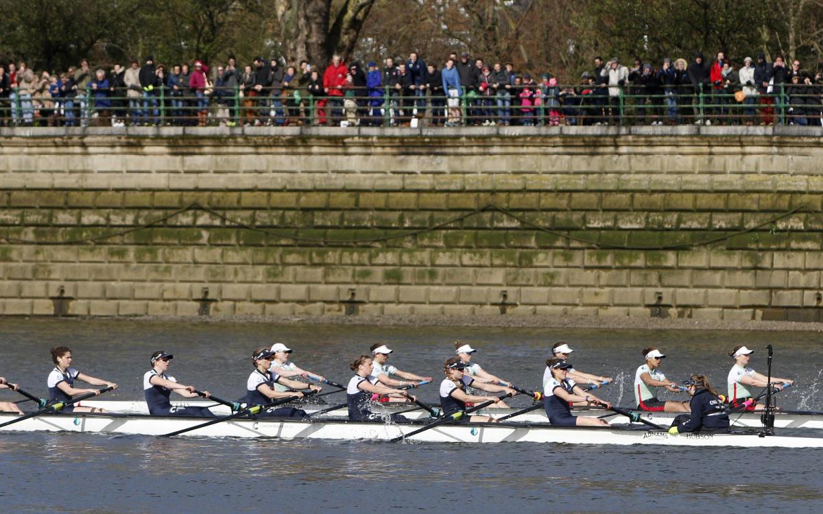 In the womens race Oxford (nearest) won with Cambridge lucky to avoid sinking in choppy conditions