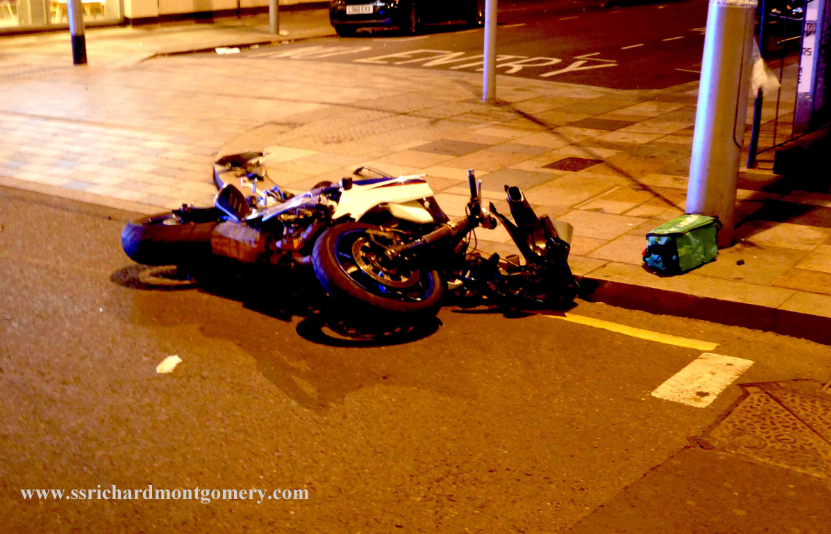 Police search for motorcyclist who ‘failed to stop at scene’ of crash in Battersea