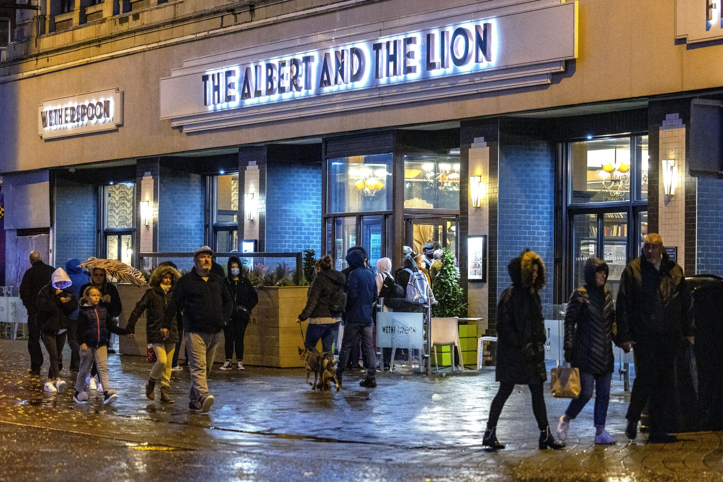 Changing rules for pubs causing major economic damage, says Wetherspoon boss - Vimarsana News