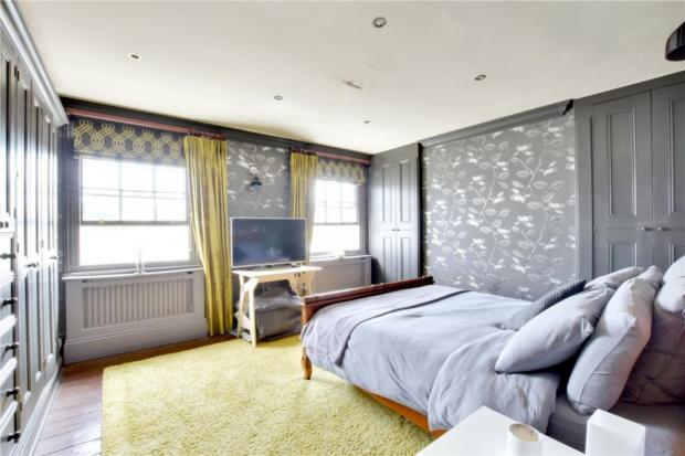 Wandsworth Times: The master suite. (Rightmove)