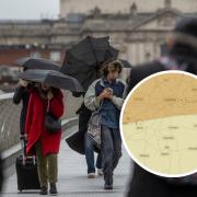 London is affected by amber and yellow wind warnings