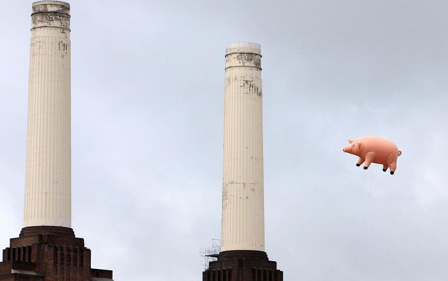 Wandsworth Times: Pink Floyd pig Battersea Power Station November 2011
